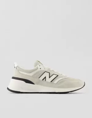 New Balance Men's 997R Sneaker